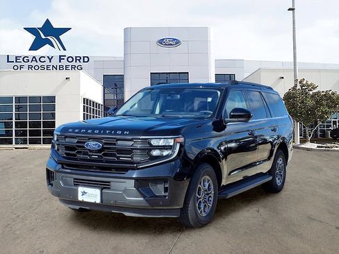 Used 2025 Ford Expedition Active AWD/4WD image 1