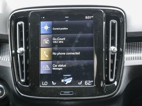 Used 2019 Volvo XC40 T4 R-Design FWD image 14