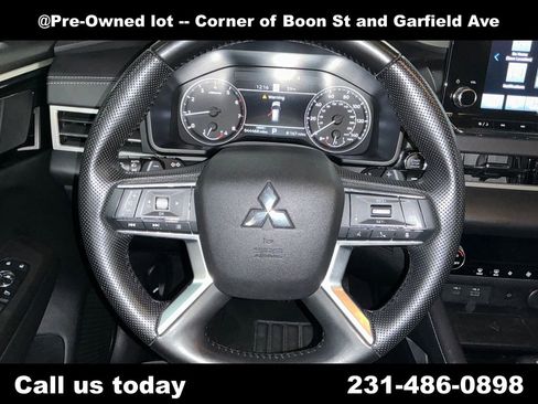 Used 2024 Mitsubishi Outlander SE AWD/4WD image 18