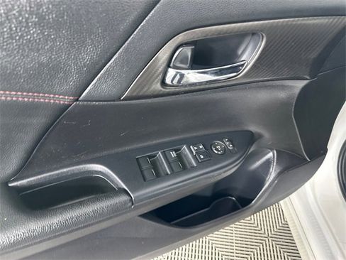 Used 2017 Honda Accord Sport Special Edition image 19