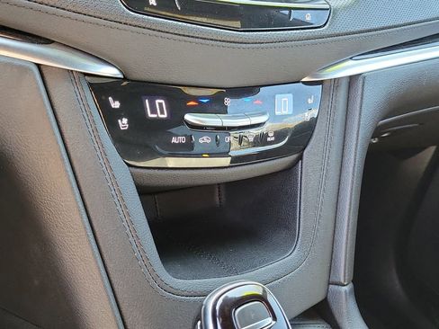 Used 2025 Cadillac XT5 Premium Luxury image 35