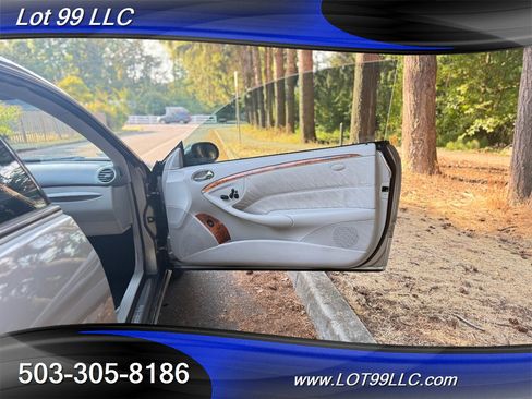 Used 2005 Mercedes-Benz CLK 320 Coupe image 31