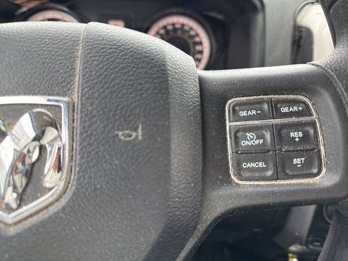 Used 2016 RAM 1500 Classic SLT AWD/4WD image 25