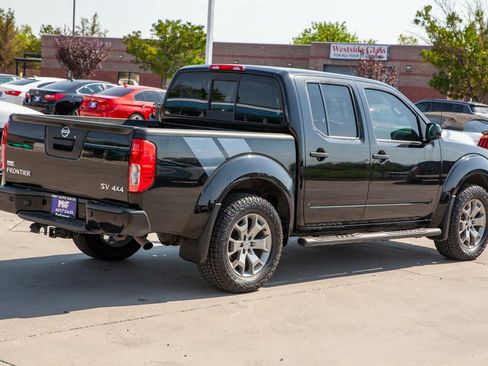 Used 2021 Nissan Frontier SV image 5