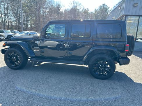 Used 2023 Jeep Wrangler Sahara w/ Cold Weather Group image 8