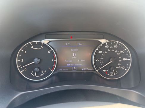 Used 2024 Nissan Altima 2.5 SV FWD image 40