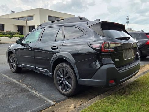 Used 2023 Subaru Outback Onyx Edition AWD/4WD image 3