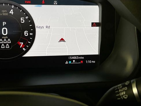 Used 2020 Land Rover Defender 110 SE image 11