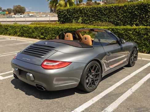 Used 2011 Porsche 911 Carrera RWD image 5