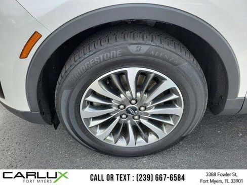 Used 2019 Lincoln Nautilus Select image 8