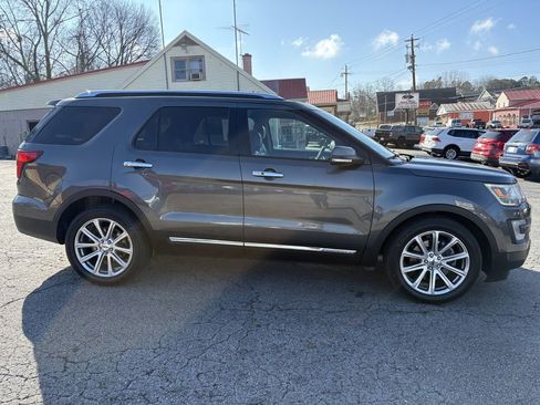 Used 2016 Ford Explorer Limited image 6