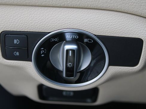 Used 2018 Mercedes-Benz GLA 250 image 25