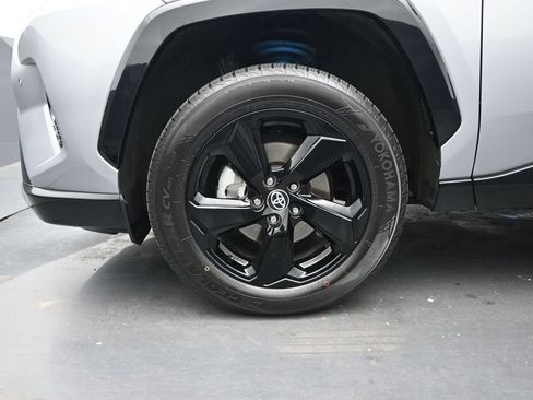 Used 2021 Toyota RAV4 XSE AWD/4WD image 39