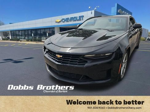 Used 2019 Chevrolet Camaro LT RWD image 4