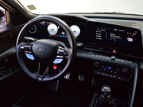 Used 2025 Hyundai Elantra N FWD image 30