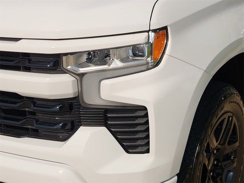 Used 2023 Chevrolet Silverado 1500 RST image 8