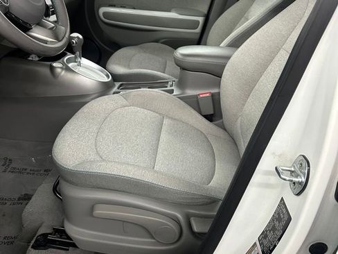 Used 2017 Kia Soul EV-e image 13