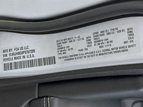 Used 2023 Jeep Grand Cherokee Limited image 12