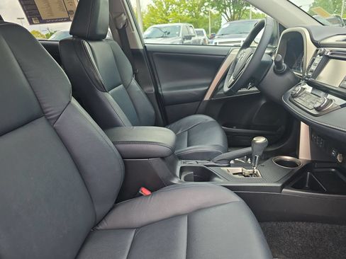 Used 2014 Toyota RAV4 Limited FWD image 10