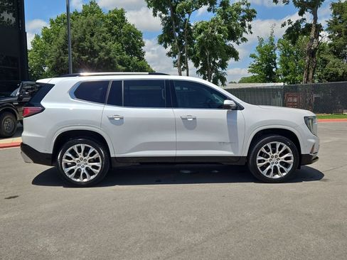 Used 2024 GMC Acadia Denali w/ Super Cruise Package FWD image 5