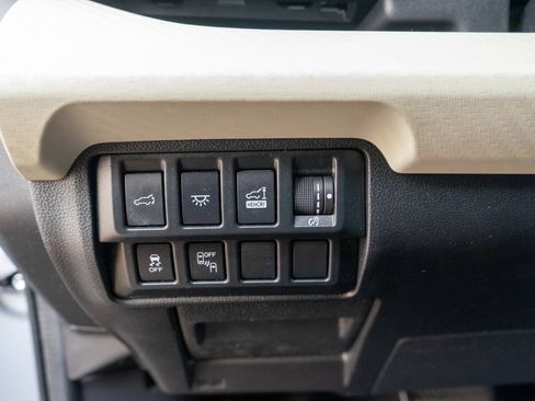 Used 2021 Subaru Ascent Premium w/ Sport Package AWD/4WD image 16