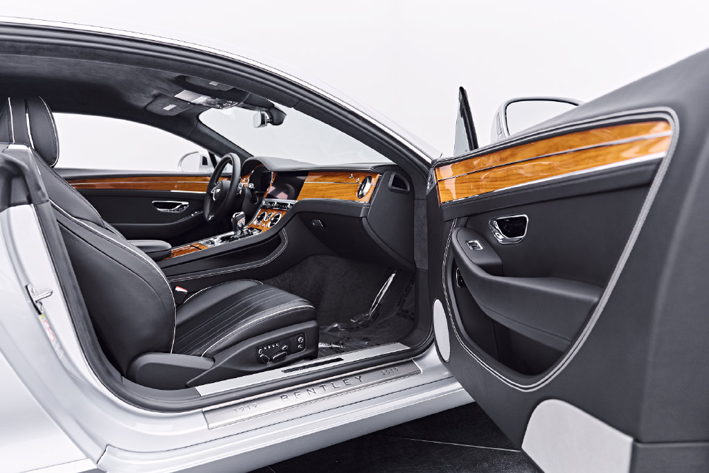 Used 2020 Bentley Continental GT AWD/4WD image 30
