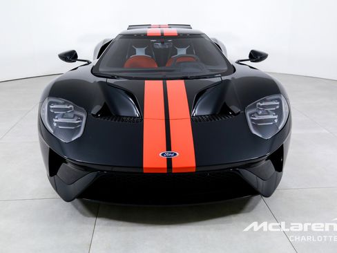 Used 2019 Ford GT RWD image 4