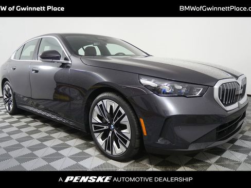 Used 2025 BMW 540i xDrive image 1