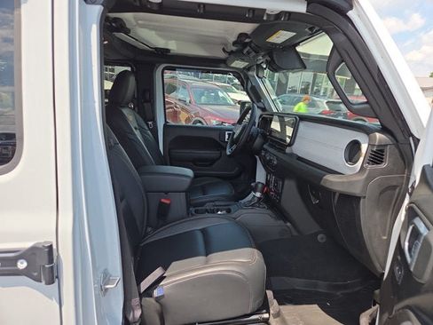Used 2024 Jeep Wrangler Unlimited Sport AWD/4WD image 15
