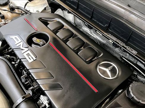 Used 2022 Mercedes-Benz GLB 35 AMG 4MATIC image 40