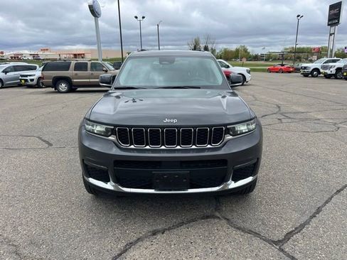Used 2022 Jeep Grand Cherokee L Limited AWD/4WD image 9