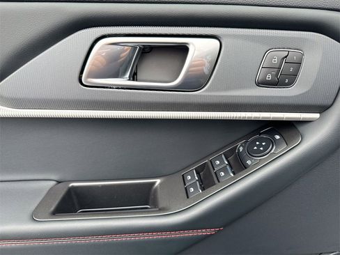 New 2026 Ford Explorer ST-Line w/ ST-Line Street Pack image 22