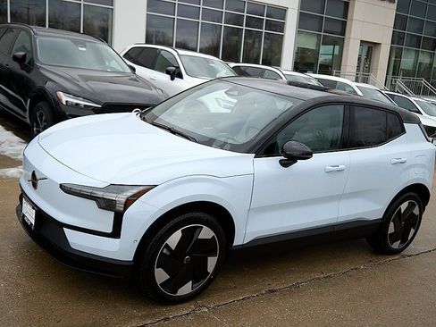 New 2026 Volvo EX30 Ultra image 3