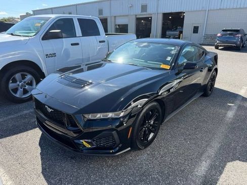 Used 2025 Ford Mustang GT RWD image 6