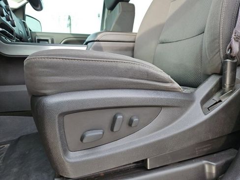 Used 2016 Chevrolet Silverado 1500 LT image 24