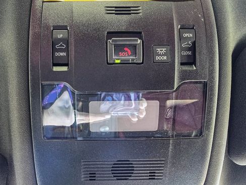 Used 2025 Lexus IS 350 F Sport w/ Navigation Package image 27