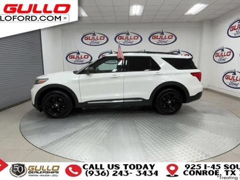 Certified 2020 Ford Explorer XLT w/ Equipment Group 202A RWD image 5