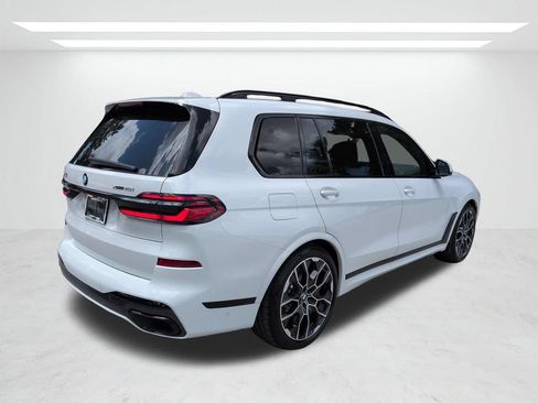 New 2027 BMW X7 xDrive40i w/ M Sport Package AWD/4WD image 4