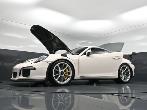 Certified 2016 Porsche 911 GT3 RS RWD image 35