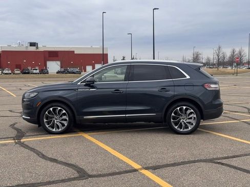 Used 2022 Lincoln Nautilus Reserve image 34