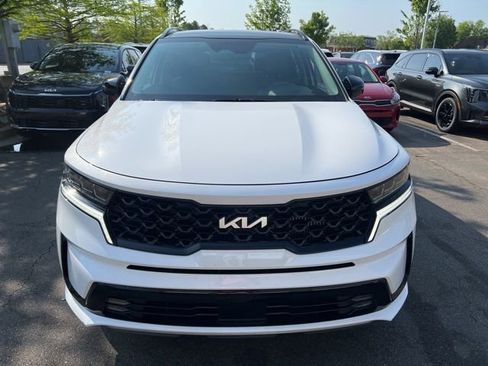 Used 2023 Kia Sorento SX FWD image 2