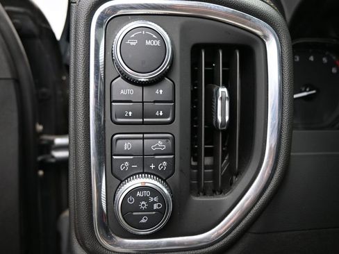 Used 2021 GMC Sierra 1500 AT4 w/ AT4 Preferred Package AWD/4WD image 12