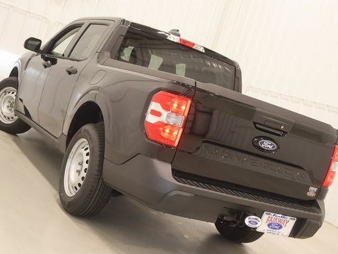 New 2025 Ford Maverick XL image 24