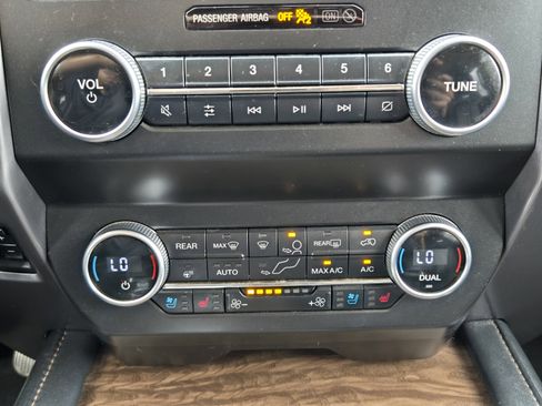 Certified 2021 Ford Expedition Platinum image 14