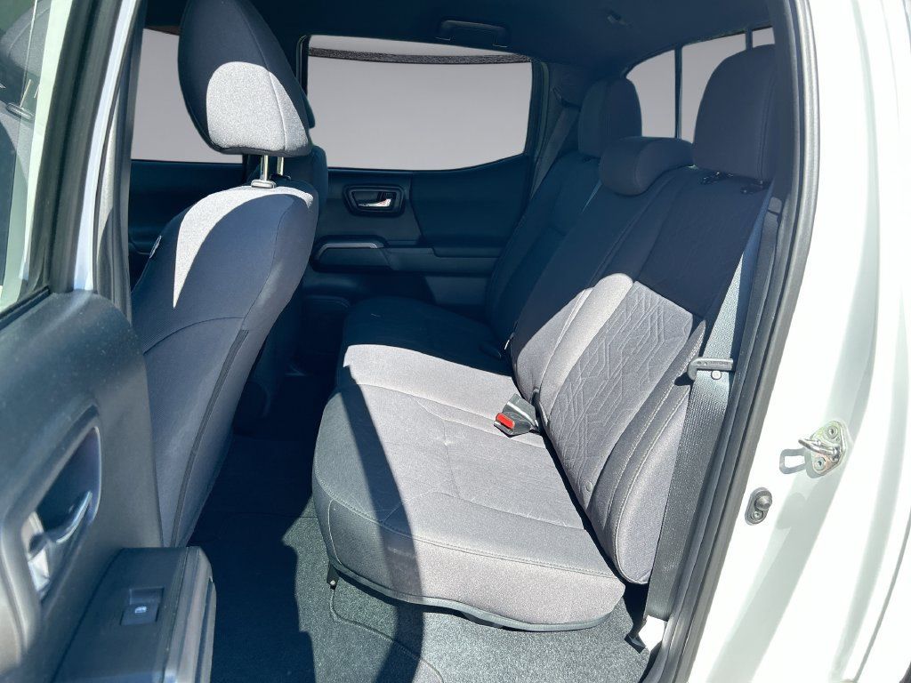 Used 2019 Toyota Tacoma TRD Sport RWD image 29