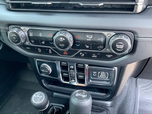 New 2025 Jeep Wrangler Sahara w/ Safety Group image 19