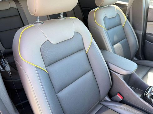 Used 2025 Chevrolet Trax ACTIV w/ Driver Confidence Package image 24