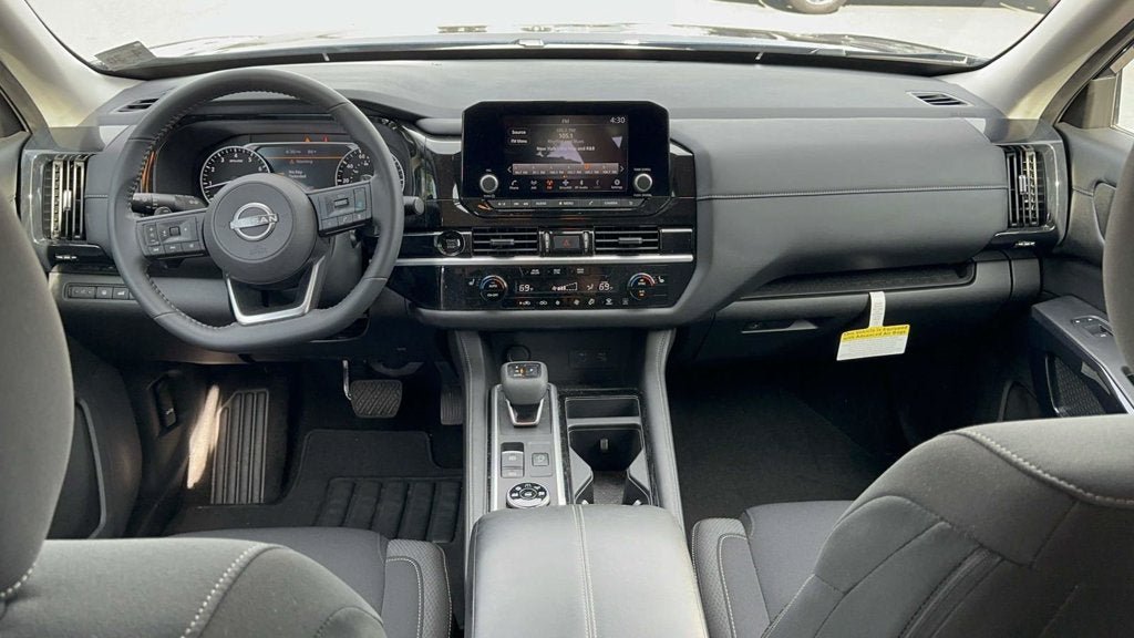 Certified 2025 Nissan Pathfinder SV AWD/4WD image 12