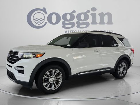 Used 2022 Ford Explorer XLT w/ Equipment Group 202A RWD image 1