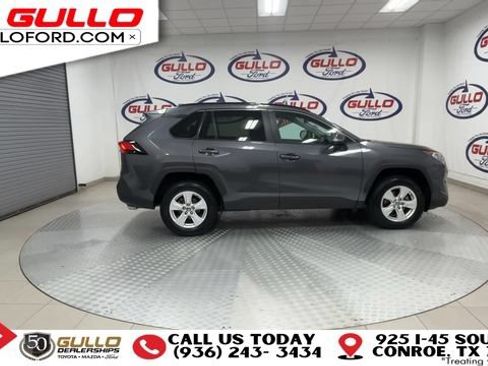 Used 2021 Toyota RAV4 XLE FWD image 9